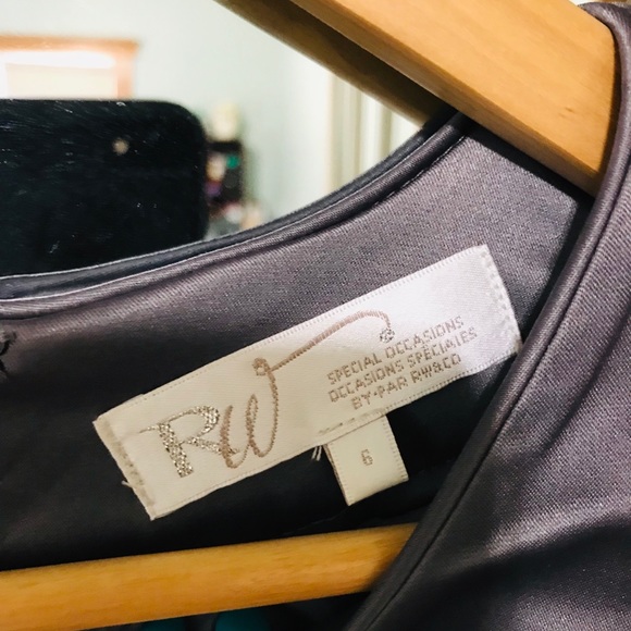 Formal Dress - Picture 6 of 8